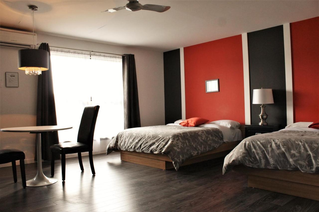 Motel Du Canton Valcourt Экстерьер фото